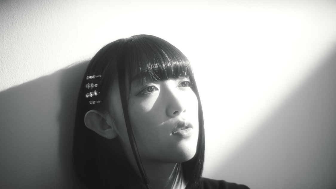 NELN「snow light」MVより