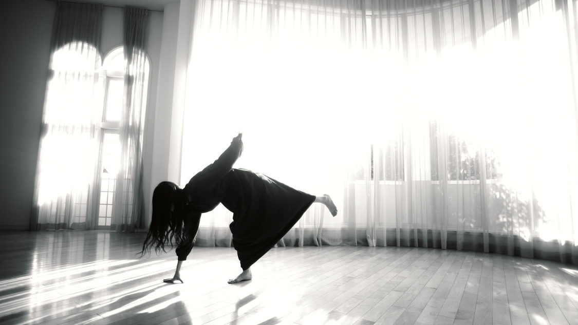 NELN「snow light」MVより