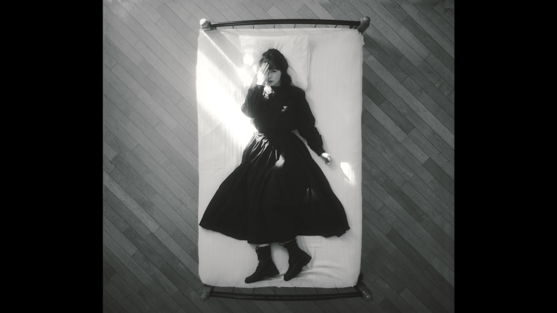 NELN「snow light」MVより