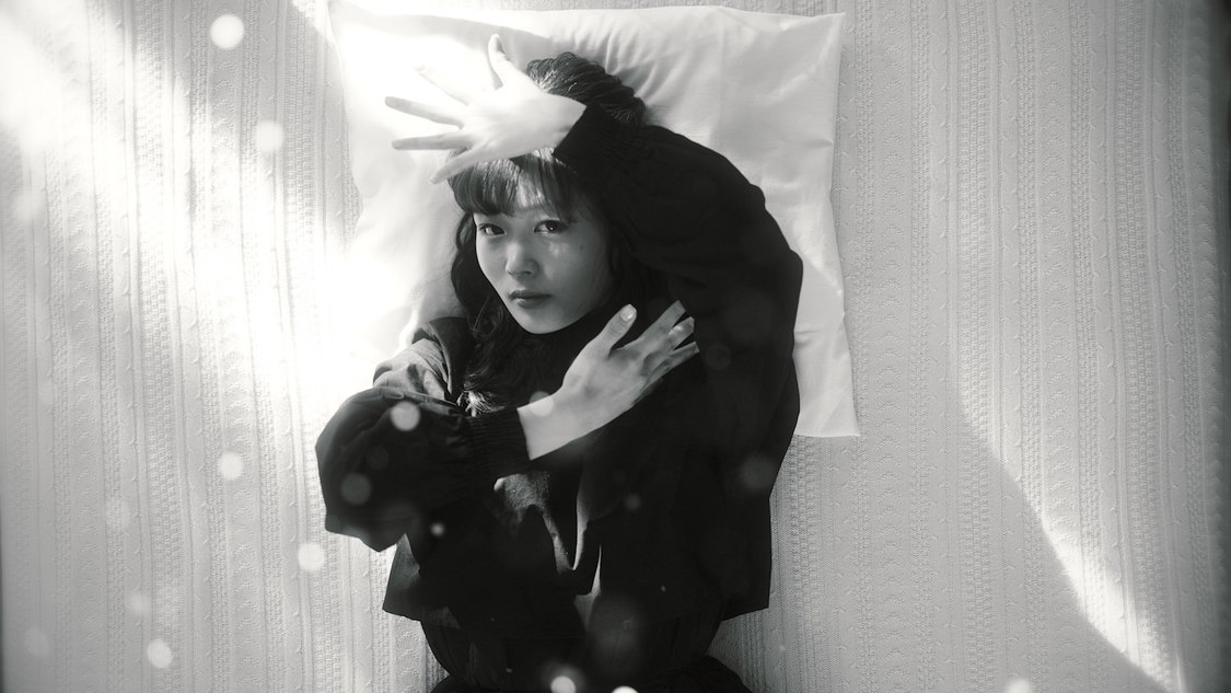 NELN「snow light」MVより