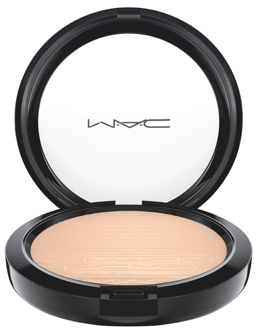 「エクストラ ディメンション スキンフィニッシュ」（ショー ゴールド）