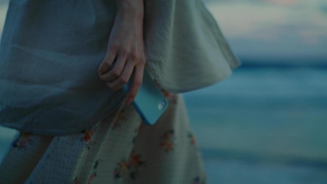 WEB CM「新しい生き方に、のりかえよう。砂浜」篇