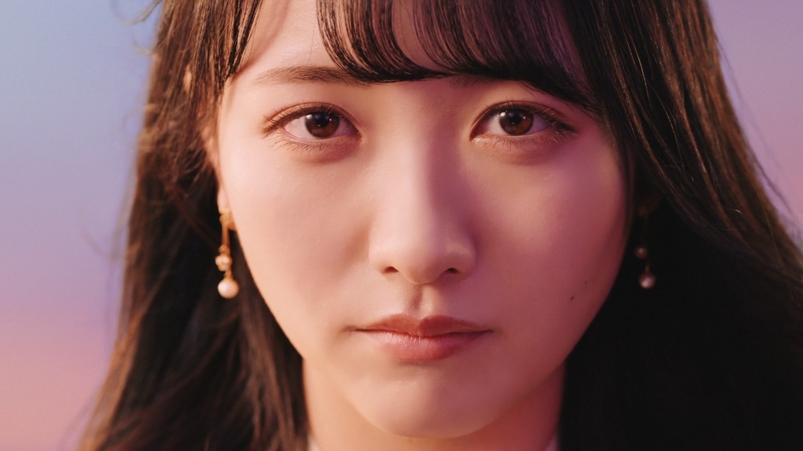 「独り言で語るくらいなら」MVより　©STU/KING RECORDS