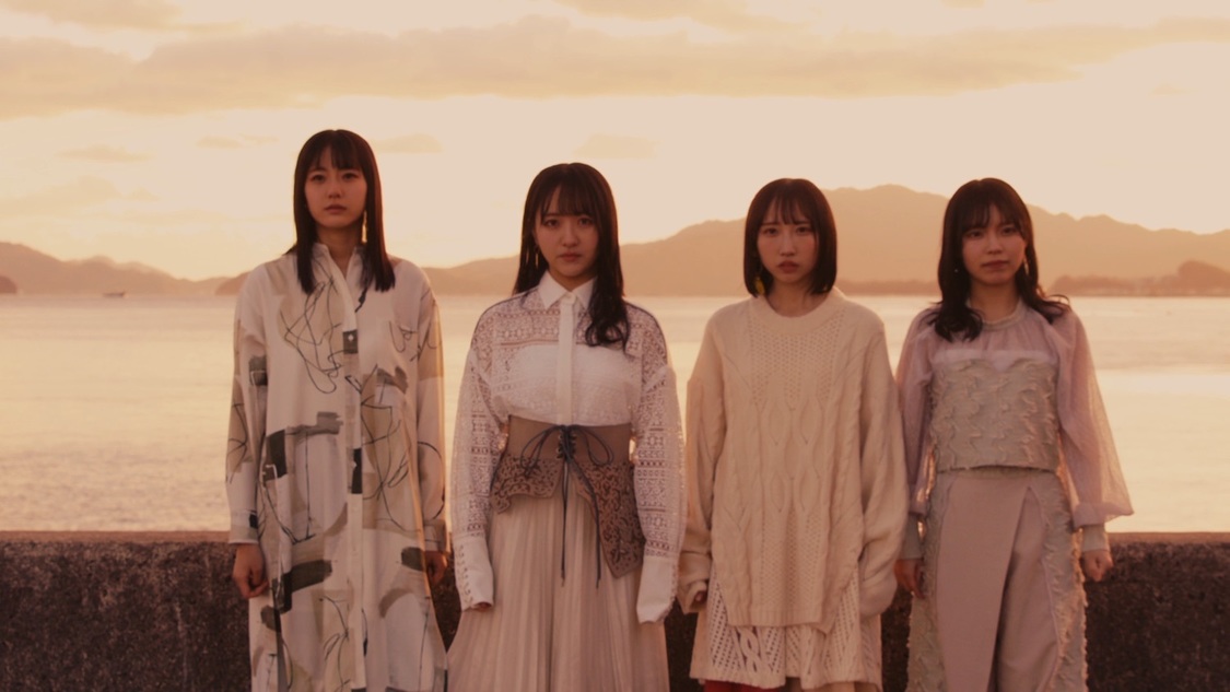 「独り言で語るくらいなら」MVより　©STU/KING RECORDS