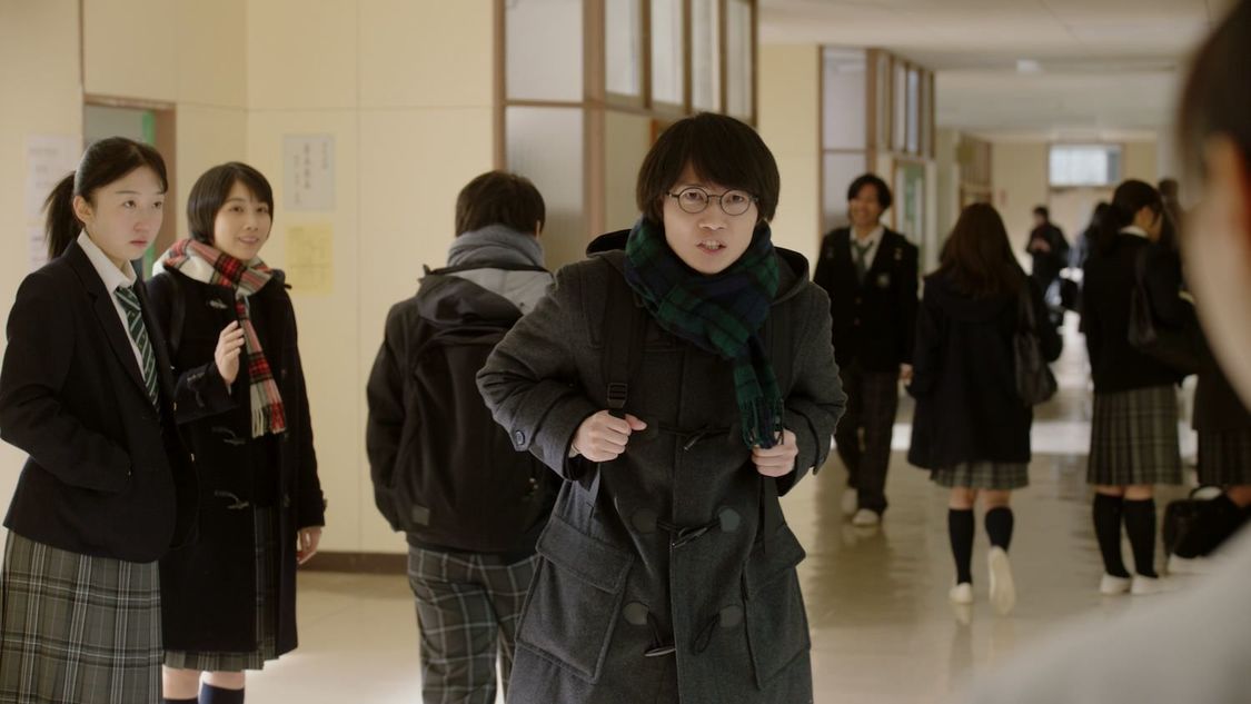 au新TVCM 「朝の挨拶」篇より