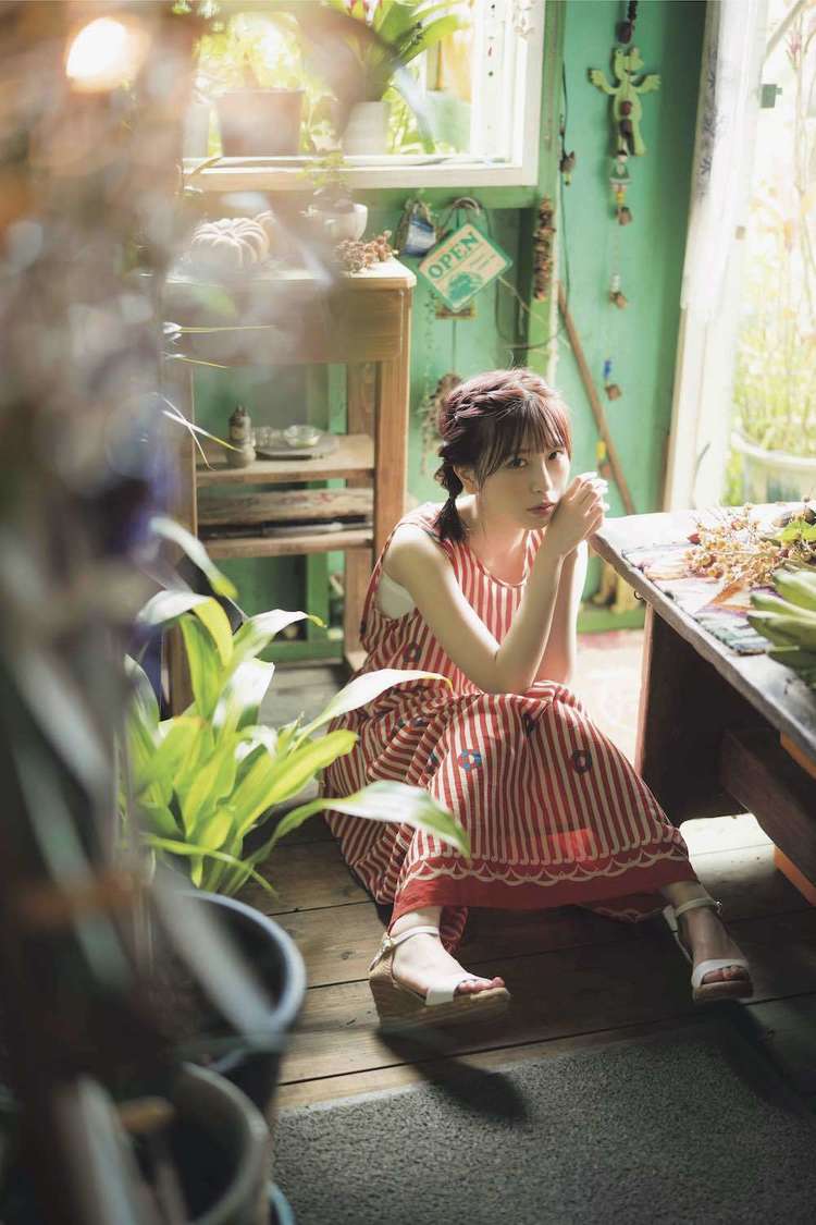 宮内凛1st写真集より