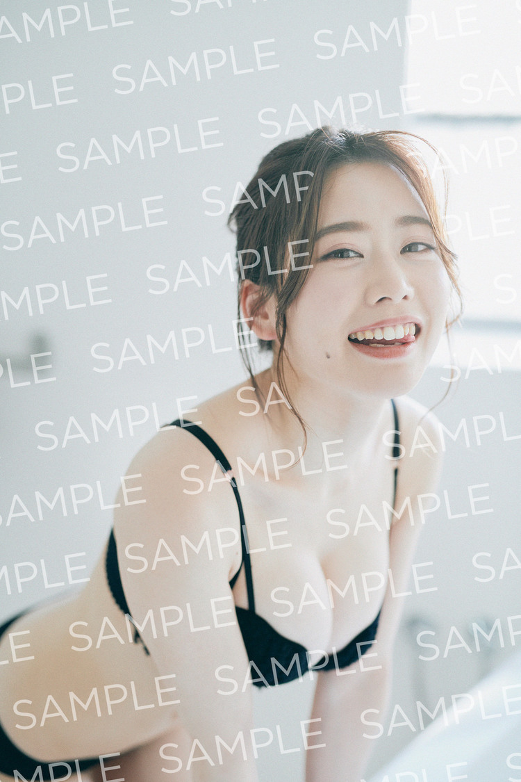 奥津マリリ（フィロソフィーのダンス）特大A2パネル写真 Type D