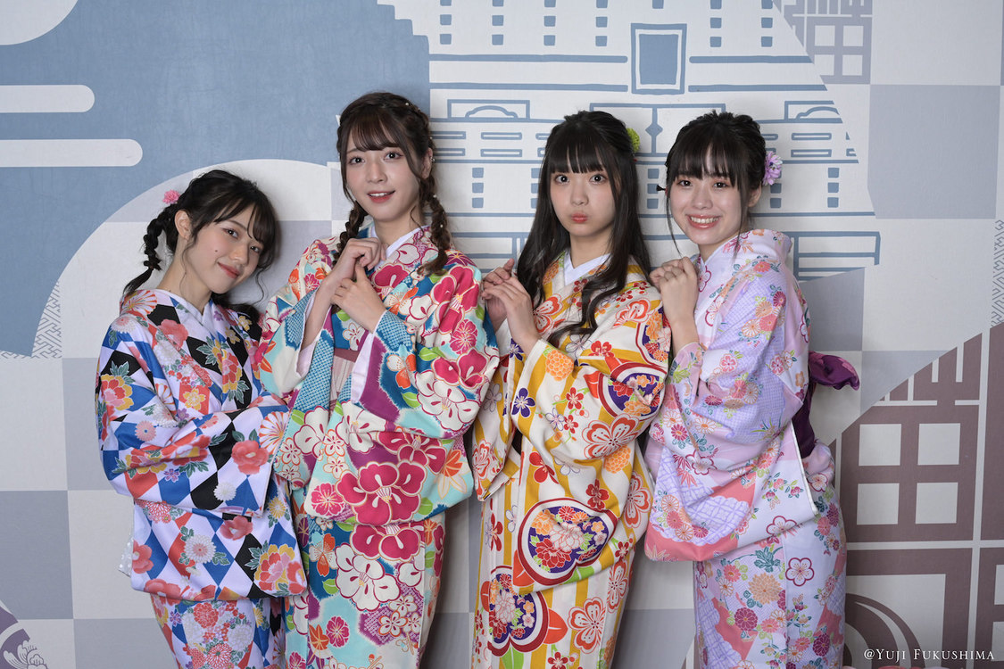 ＜夢みるアドレセンス×福島裕二写真展 -REUNION-＞より