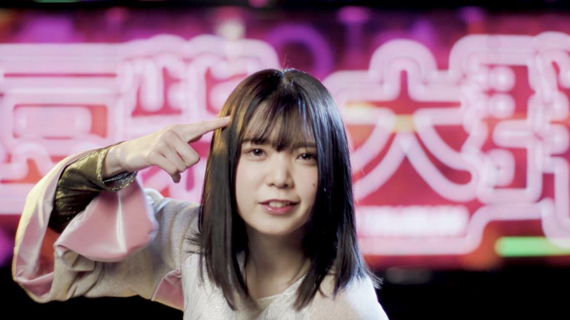 豆柴の大群「らぶ地球 feat.ファーストサマーウイカ」MVより