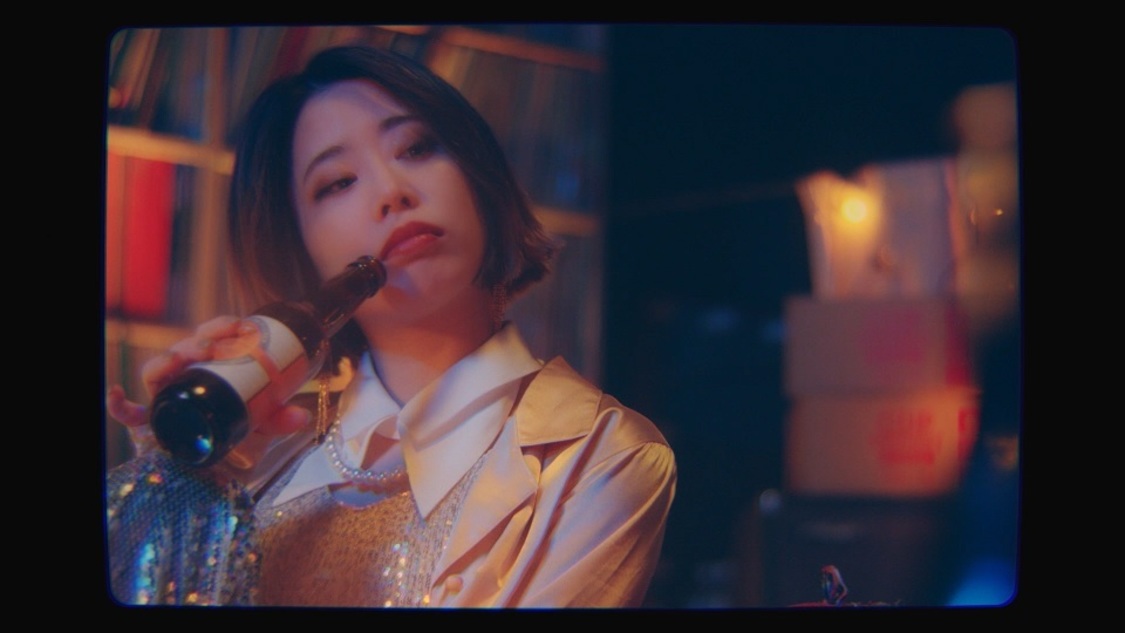 「カップラーメン・プログラム」MVより