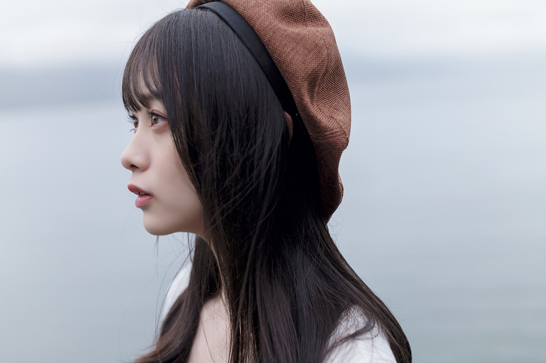 横山結衣 1st写真集『未熟な光』より（（C）藤本和典／玄光社）