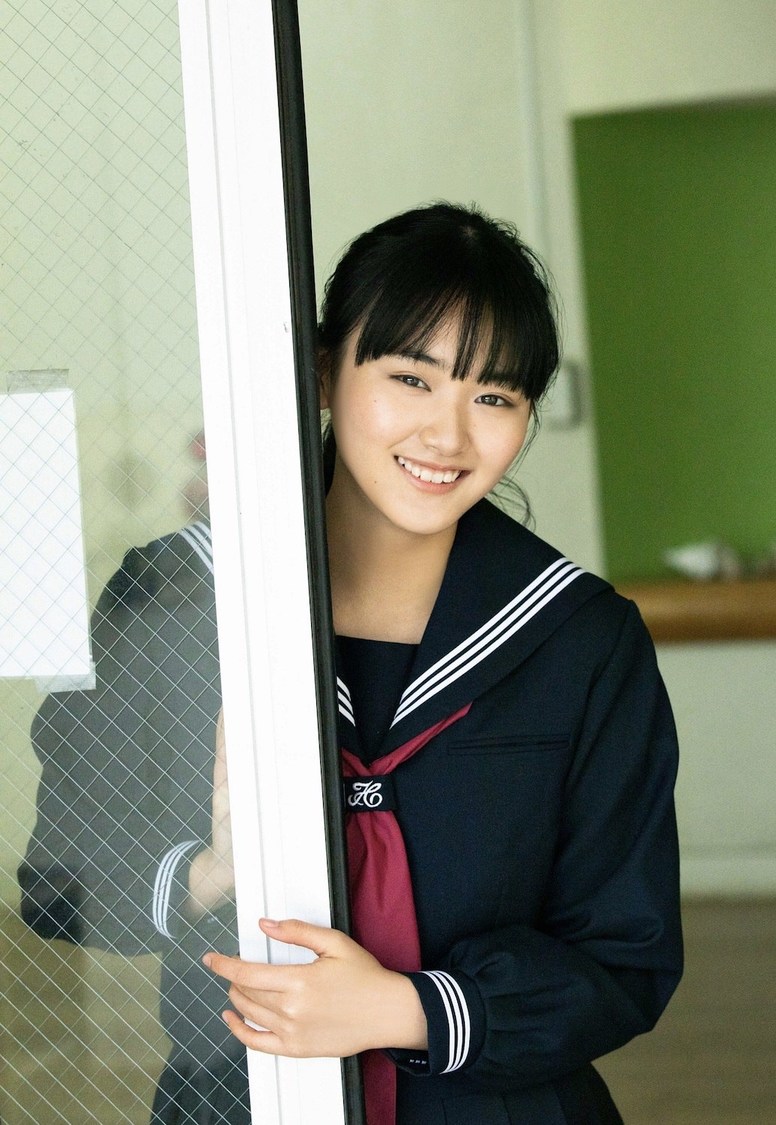 『B.L.T.graduation2021中学卒業』（東京ニュース通信社刊）