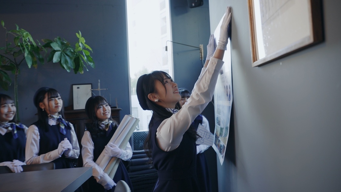 「僕はこの海を眺めてる」MVより　©STU／KING RECORDS