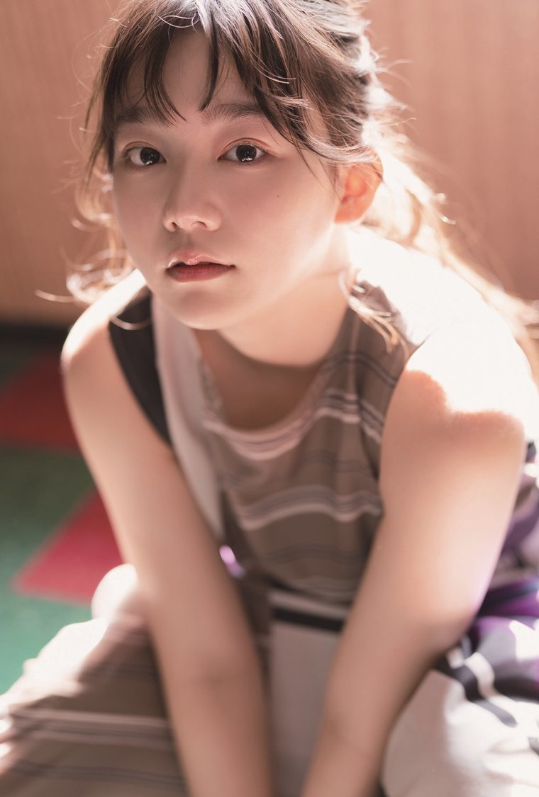 『B.L.T.2021年4月号』TOKYO NEWS magazine＆mook（honto）購入特典ポストカード【米倉れいあ（821）】