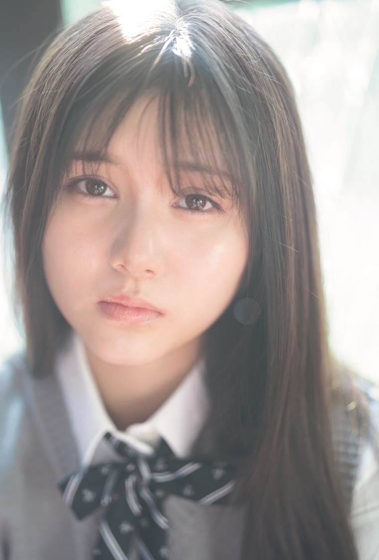 『B.L.T.graduation2021高校卒業』セブンネットショッピング購入特典ポストカード【伊藤理々杏（乃木坂46）】