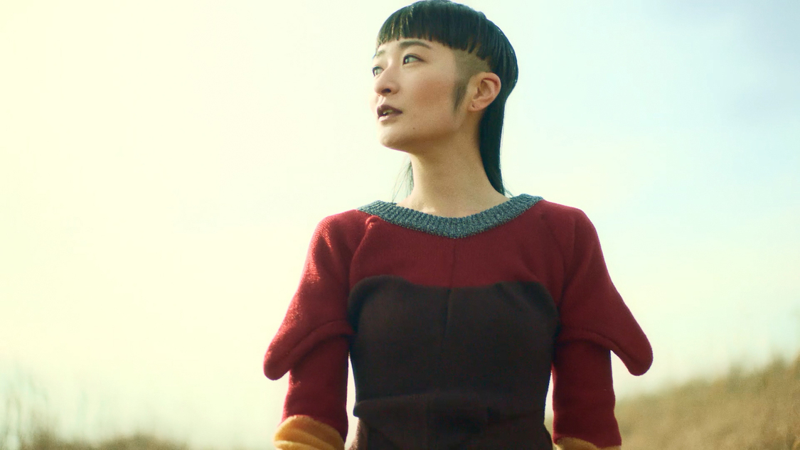 「キョロちゃん×リンリン（BiSH）コラボミュージックビデオ『遠クエ』【飛びたいキョロちゃん缶登場記念】」より