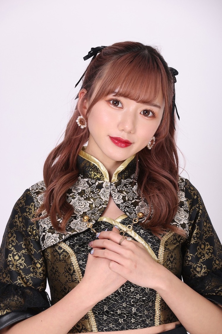 アテナ・シオリ