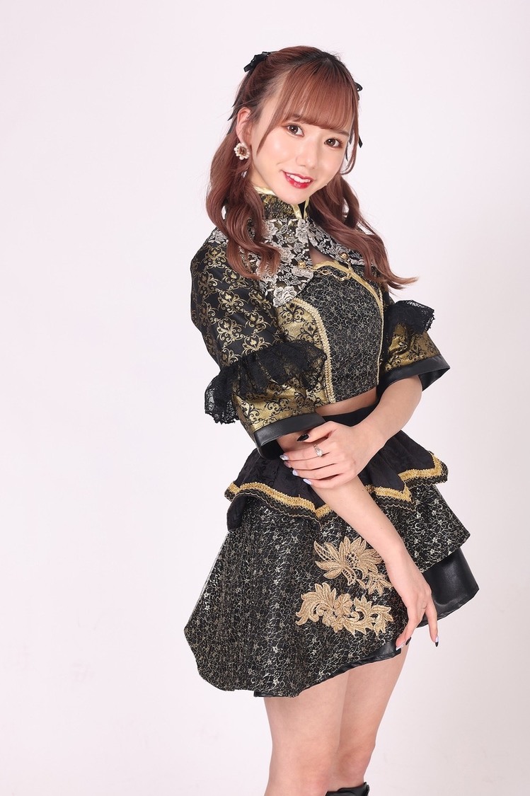 アテナ・シオリ