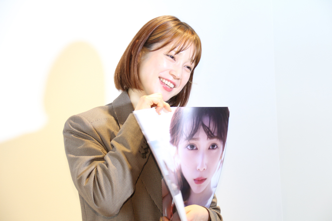 中村ゆりか 1st写真集『Over the moon』発売記念リモート会見より　ⓒSDP