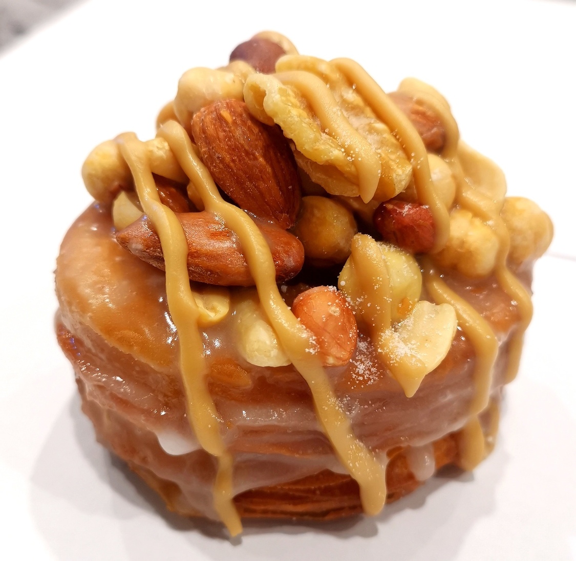 KANON 考案「ナッツ盛盛キャラメルクロワッサン」