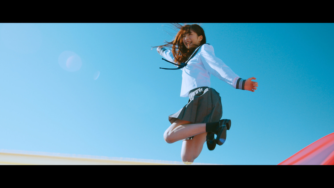 「秘密インシデント」MVより（©YOANI/KING RECORDS）