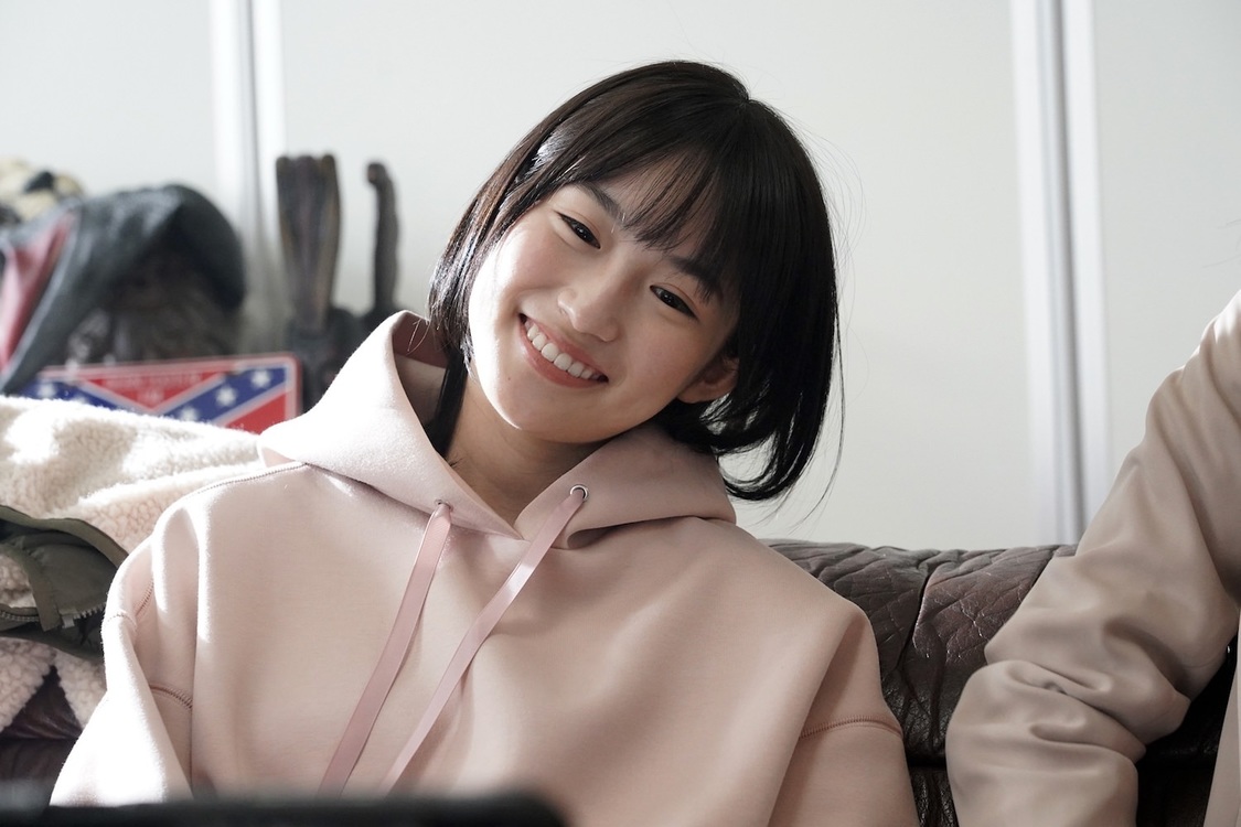 掛橋沙耶香（乃木坂46）／三女・丹羽リリカ（(C)ひかりTV）