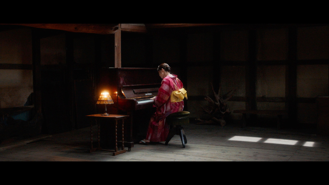 「赤い幻夜」MV（Short Edit）より