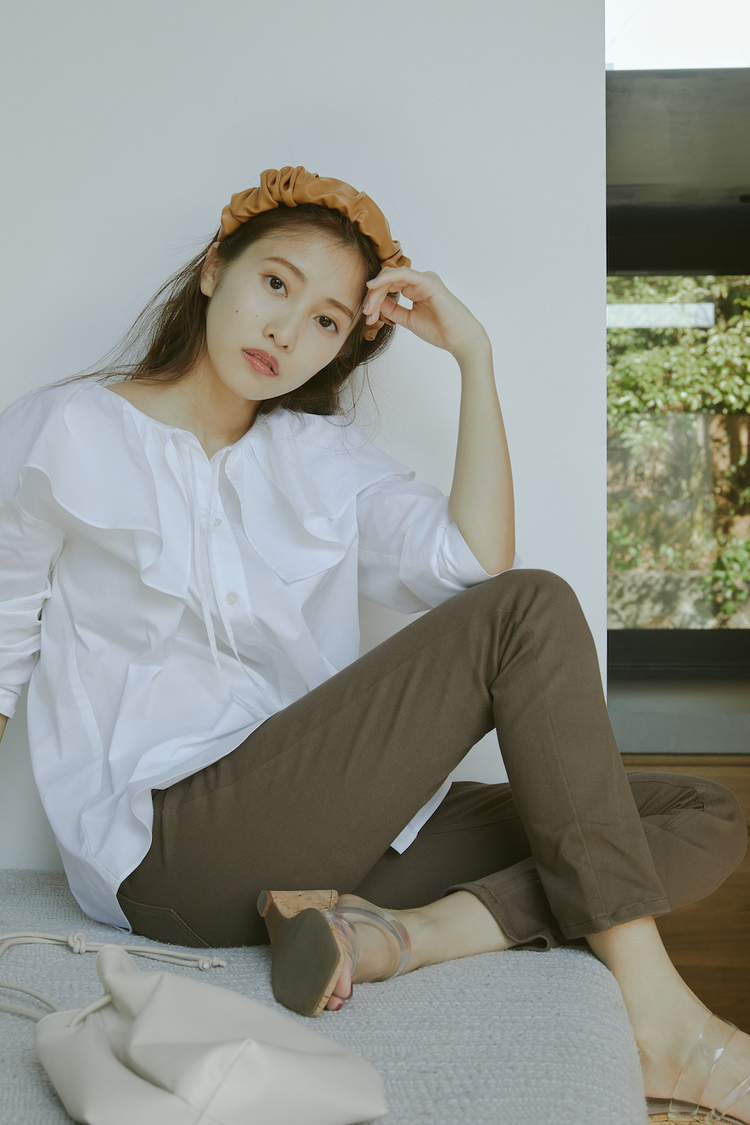 Web企画「SENSUAL MOOD feat.HINAKO SANO 女っぽく着るスナイデル」より