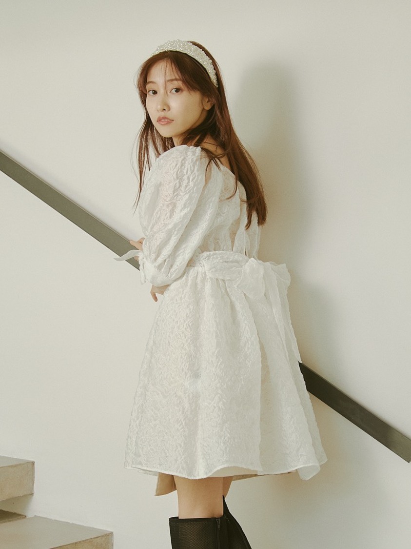 Web企画「SENSUAL MOOD feat.HINAKO SANO 女っぽく着るスナイデル」より