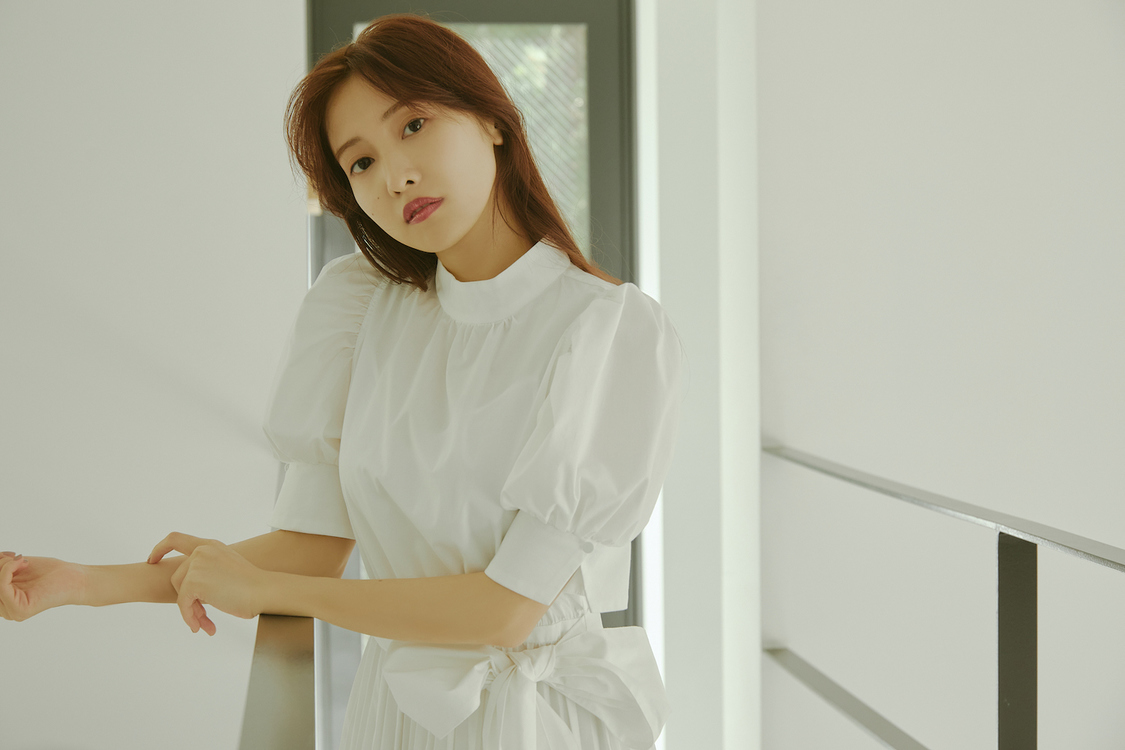 Web企画「SENSUAL MOOD feat.HINAKO SANO 女っぽく着るスナイデル」より