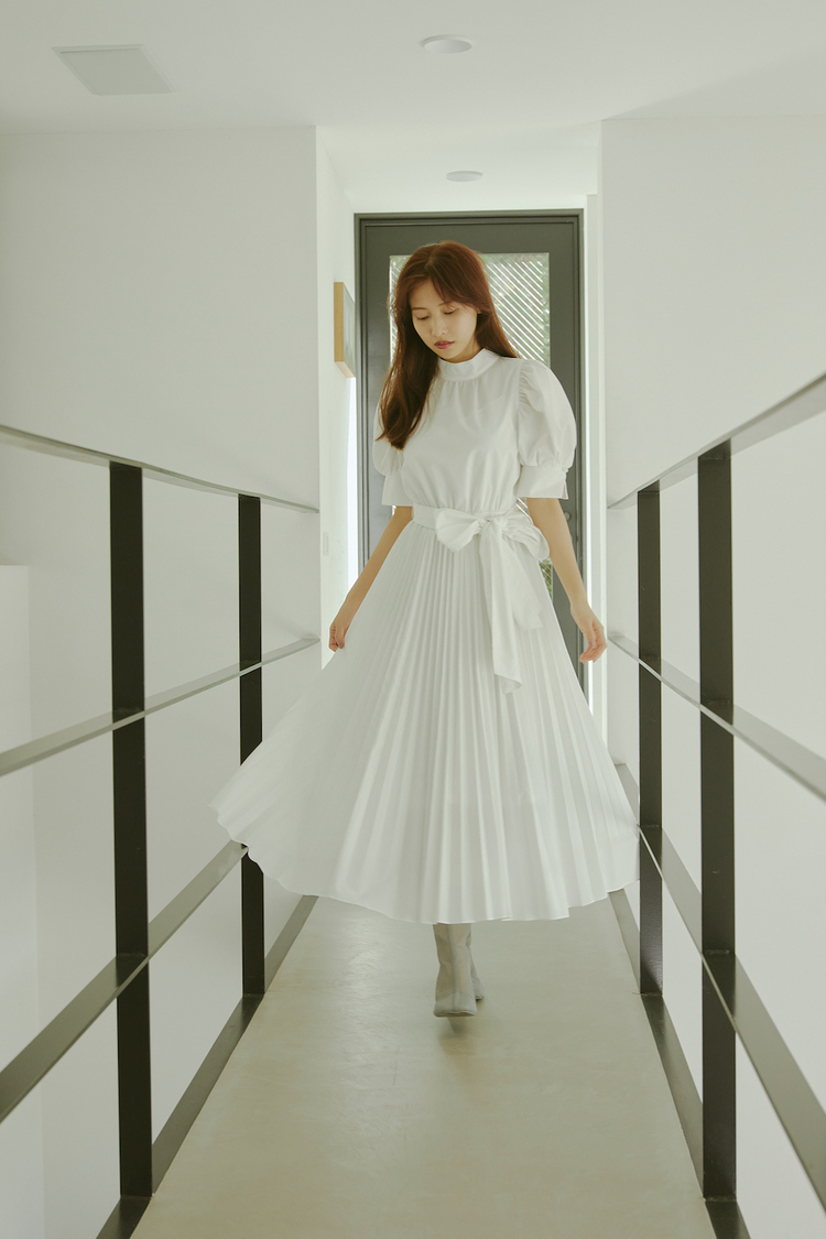 Web企画「SENSUAL MOOD feat.HINAKO SANO 女っぽく着るスナイデル」より