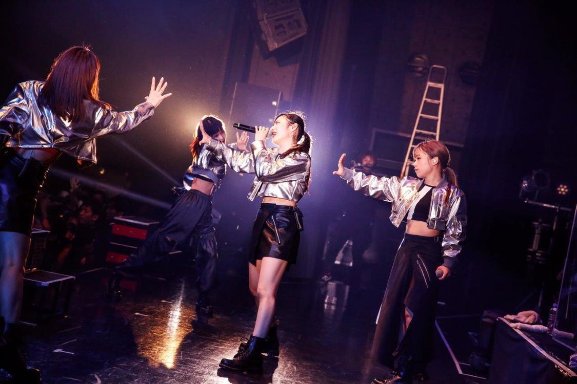 PassCode、バンドセットツアー最終公演で見せつけた国内最強ライブアイドルの実力