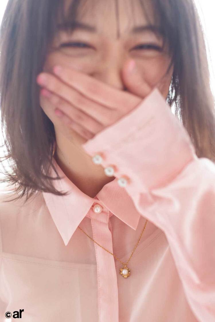 櫻坂46 森田ひかる、ピンクに染まった可憐な姿で魅せる! 『ar』登場