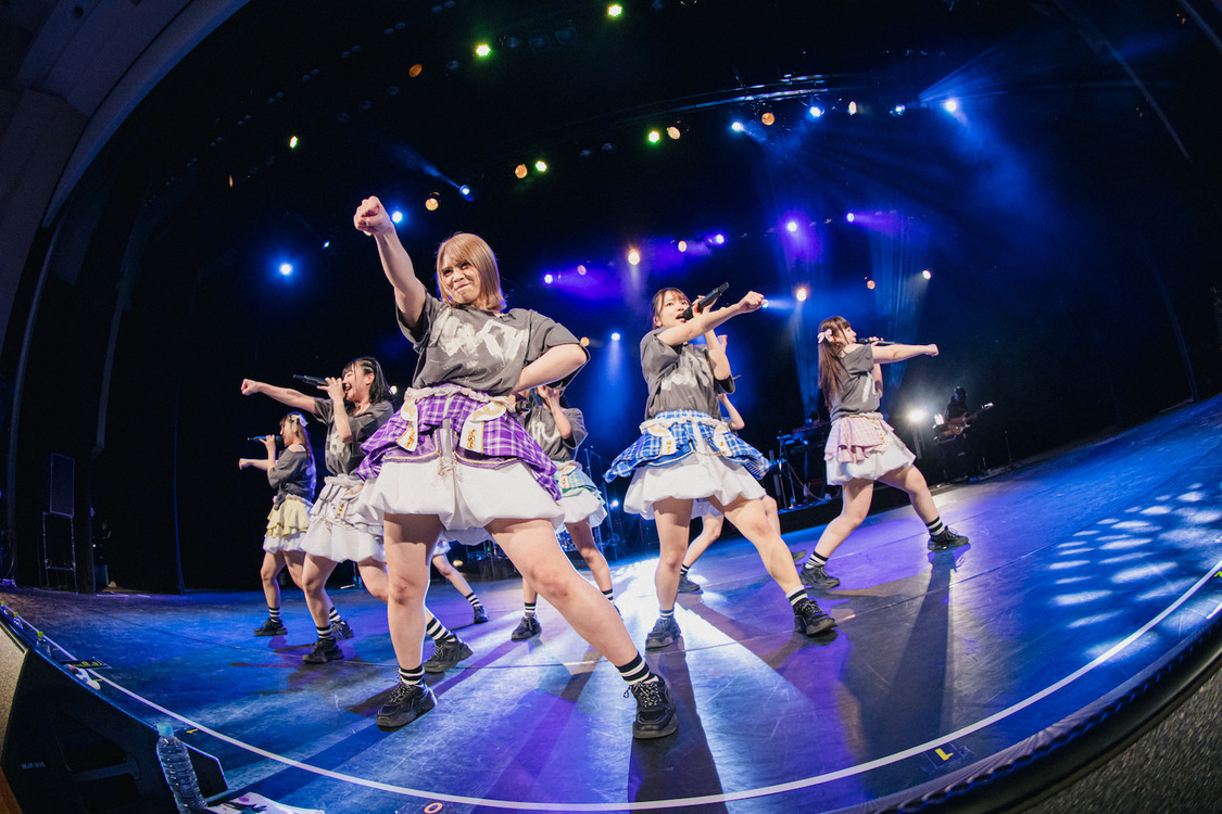 chuLa［ライブレポート］生バンドとともに8人で届けた躍動感あふれる圧巻のステージ
