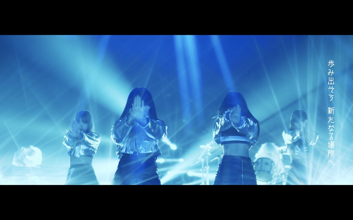 PassCode、光の世界でパフォーマンス! 「PROJECTION」フルサイズMV公開