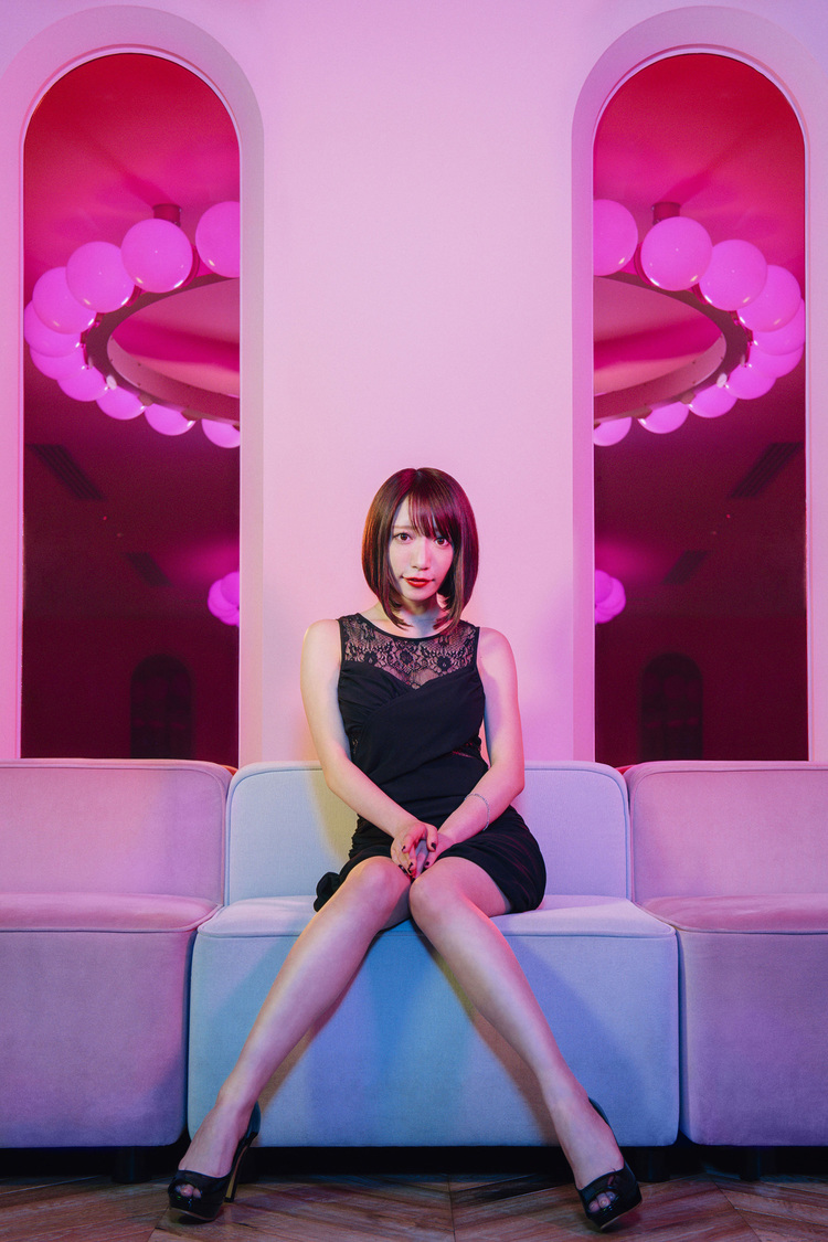 清水あいり、中毒性溢れるサウンドに乗せて“あざとい女子”のエピソードを語る「関西弁あいうえお」配信リリース決定!