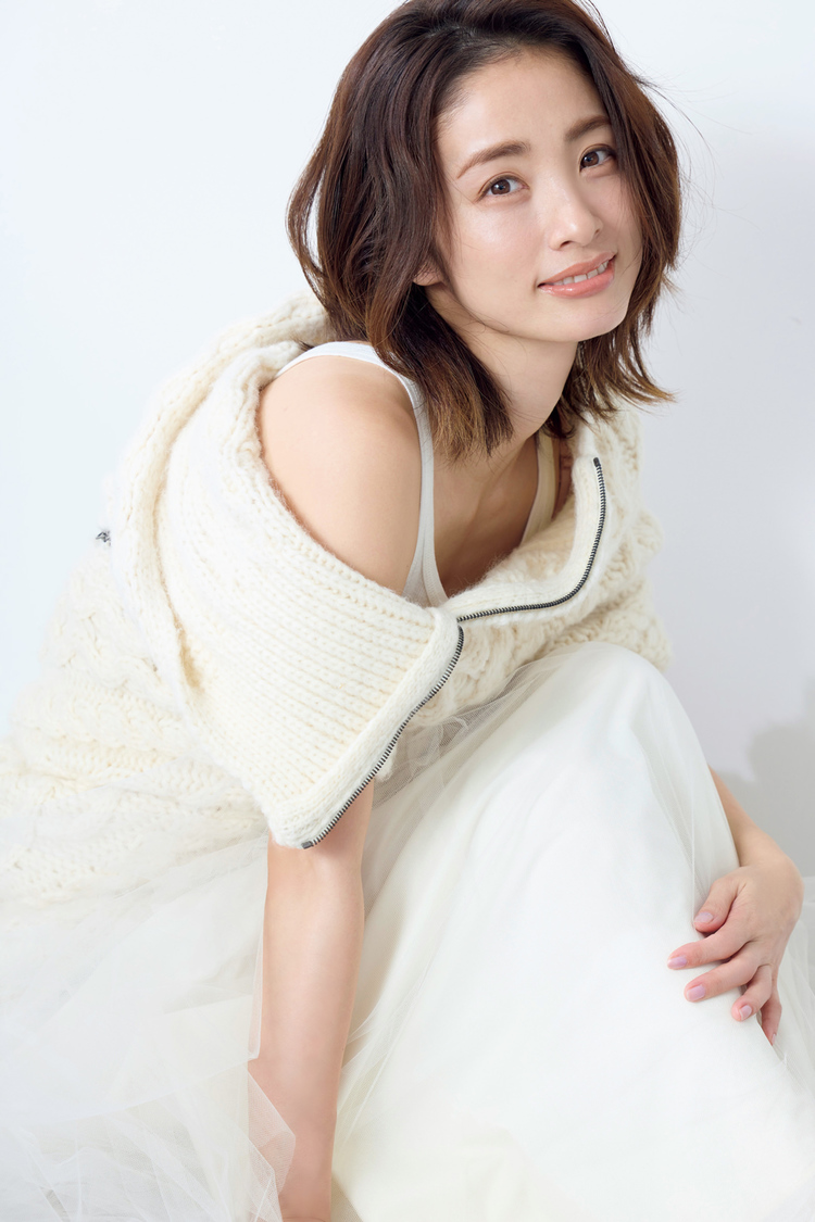 🍭 上戸彩、変わらぬ美スタイルで魅了！ 『FLASH』表紙＆巻頭登場