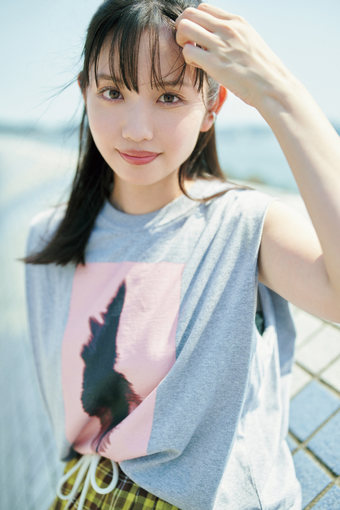 メ*ン様 【激レア】スピリッツ 田中瞳　テレビ東京 女子大生お天気キャスター・田中瞳、人生初グラビアでキュートな