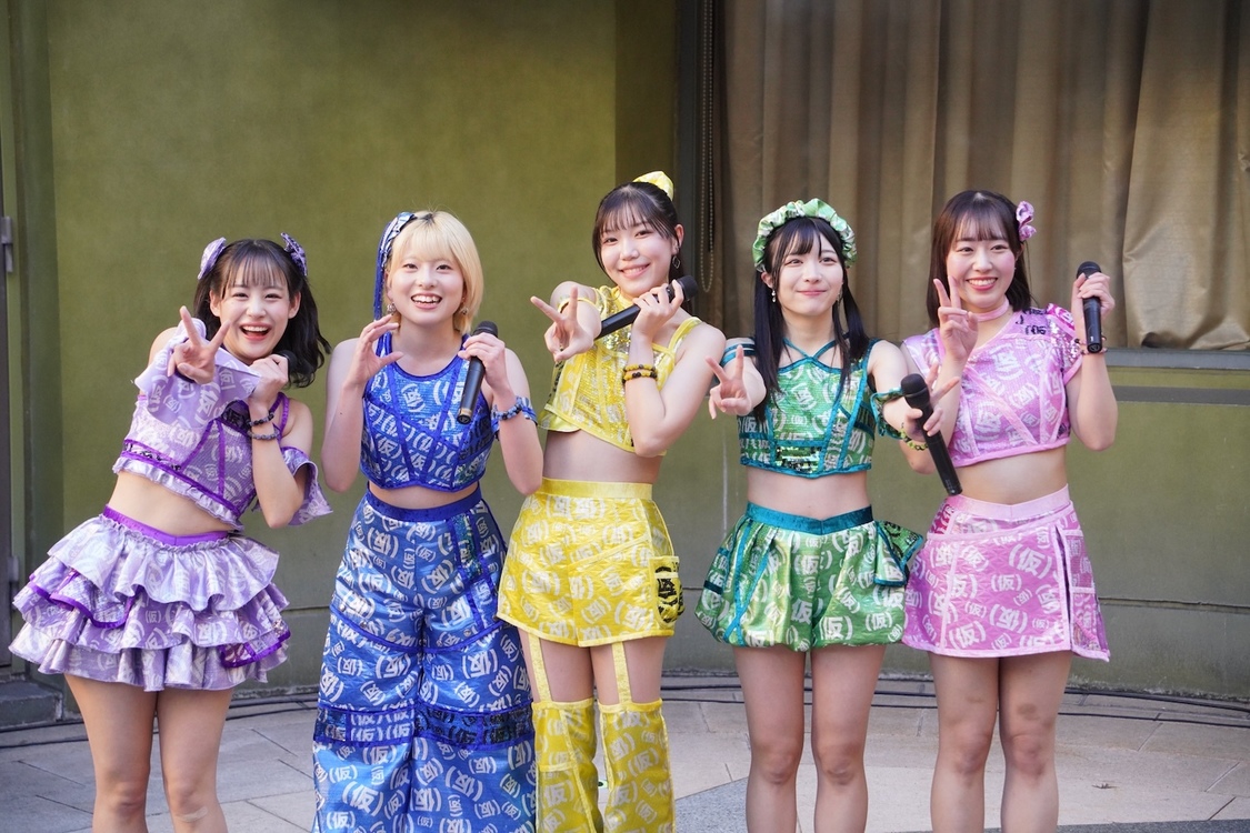 アップアップガールズ（仮）、川崎フリーライブで新曲初披露＆新体制の勢い示す！