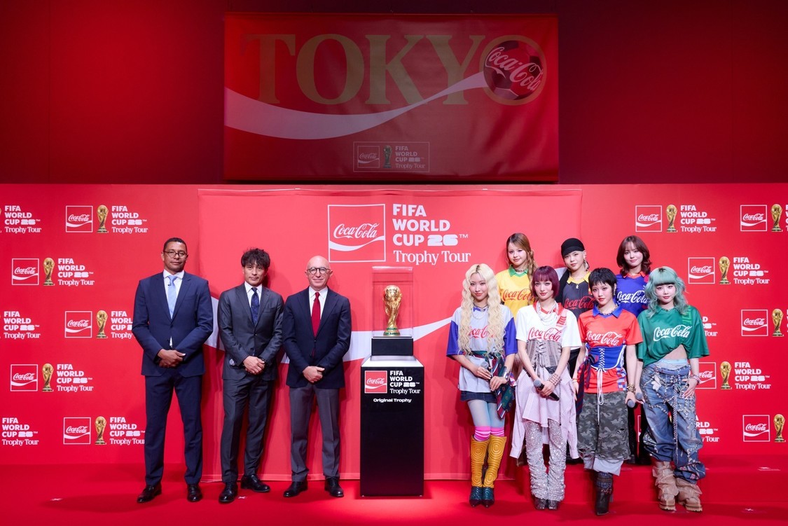 XG、W杯トロフィー初対面に歓喜！宮本会長らと1月18日登壇