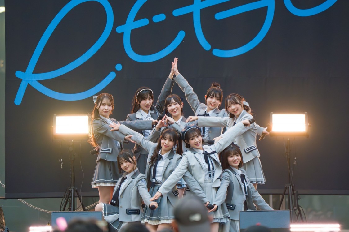 RE-GE、2月15日のデビューイベントにファン800人が集結!