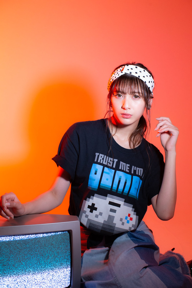 アンジェラ芽衣［インタビュー＆アザーカット］「ゲームは私の青春であり人生」｜『ガールズゲーマーPARTY』表紙登場