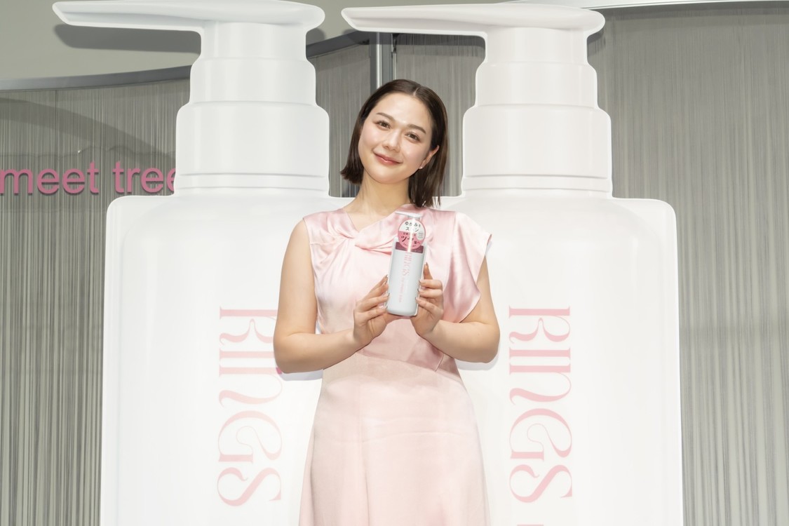村重杏奈、新ブランド「RINGS by meet tree」発表会で1分間の即興プレゼンに挑戦！
