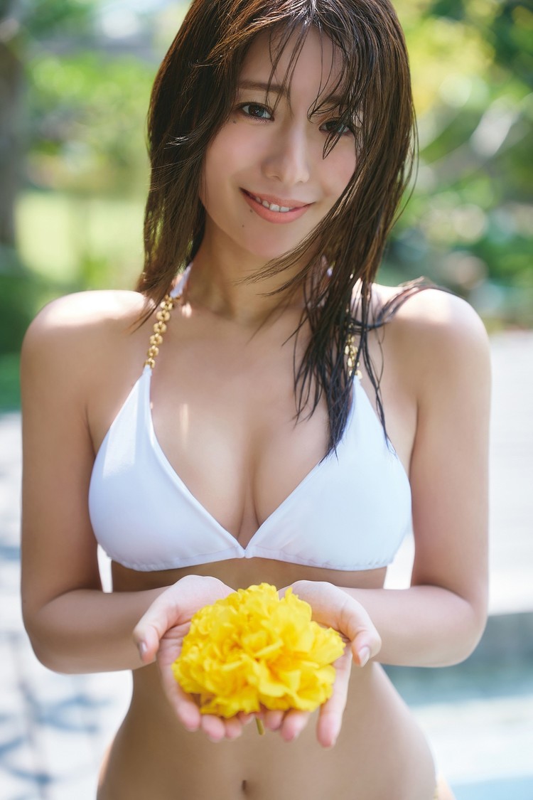 白戸ゆめの、1st写真集を4月21日に発売!