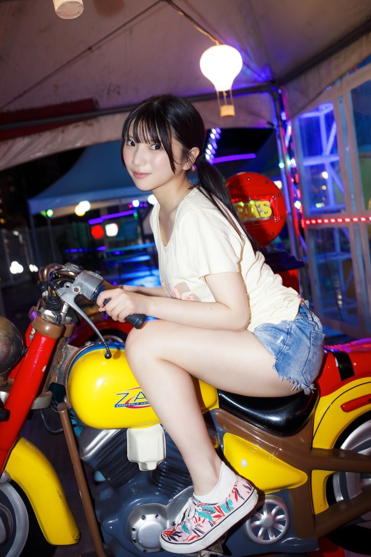 姫野ひなの（#Mooove!）、『週刊プレイボーイ』で念願の初表紙！　(c)桑島智輝／SHUEISHA2026