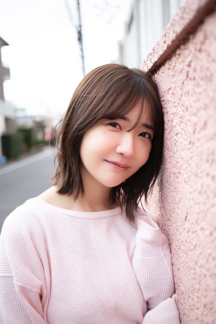 天羽希純、4月7日号『漫画アクション』で表紙に登場!