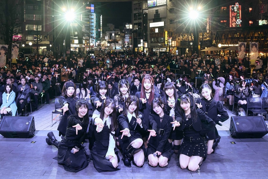 WHITE SCORPION、新曲「7秒のレジスタンス」をフリーライブで初披露！