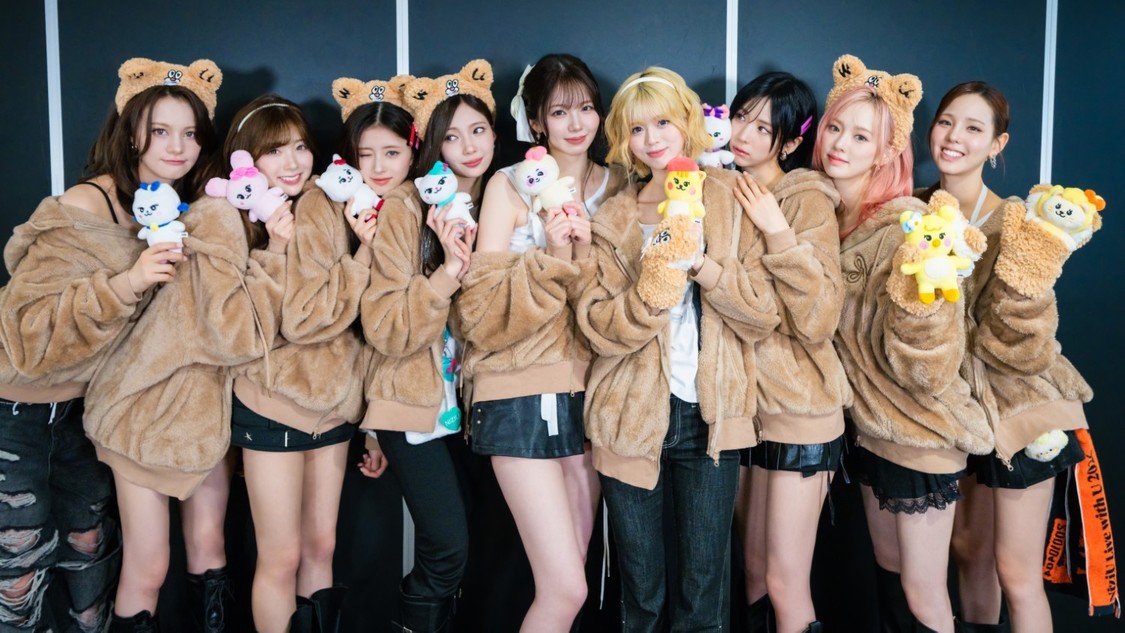 NiziU、公式キャラ「NIZOO」の体験型施設を4月28日より期間限定オープン！