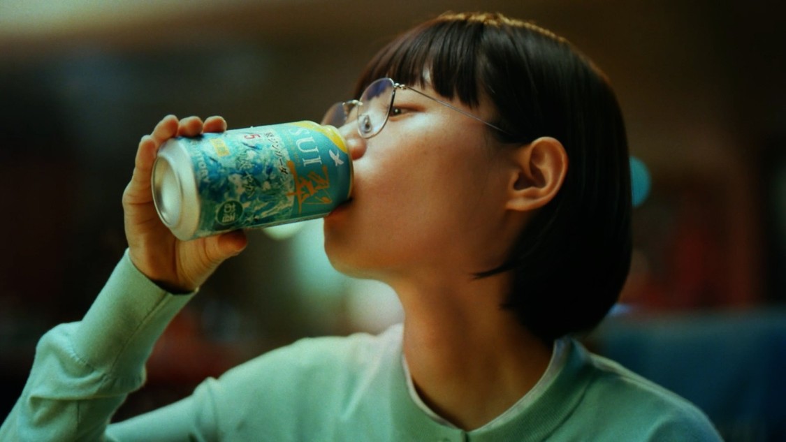 杉咲花、西島秀俊と共演の新CM「晩メシソーダ」篇が3月26日より放映！【コメントあり】