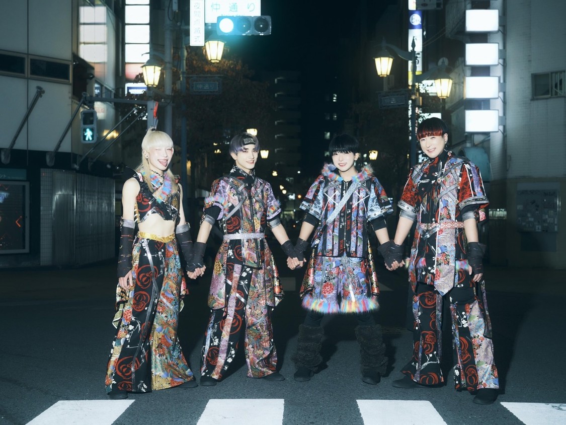 二丁目の魁カミングアウト、5月1日に品川ステラボールで15周年記念ワンマン開催！